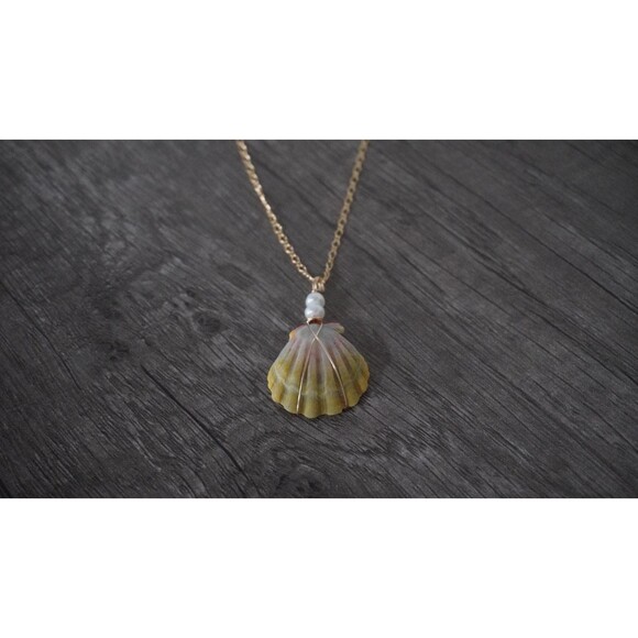 Moonrise Sunrise Shell Necklace - Picture 3 of 7